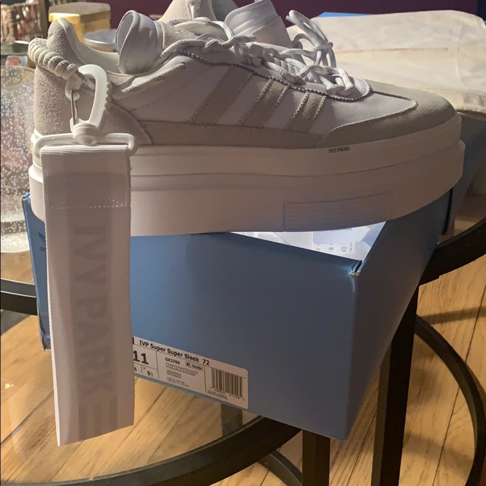 Ivy Park Super Super Sleek 72s